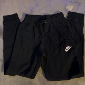 black nike joggers